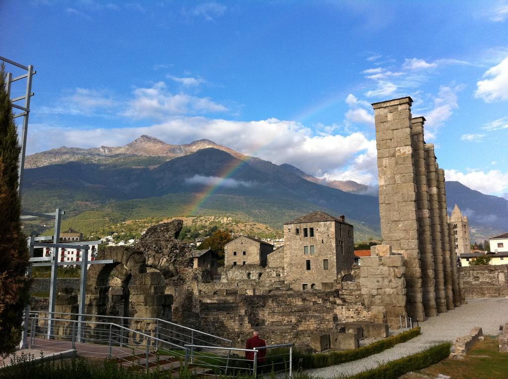 Maison Bibian Appartement Aosta Buitenkant foto